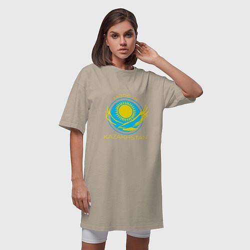 Женская футболка-платье Сделано в Казахстане / Миндальный – фото 3