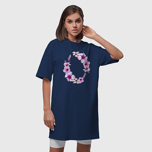 Женская футболка-платье Цветы Венок Из Розовых Гибискусов / Тёмно-синий – фото 3