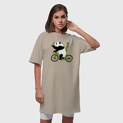 Футболка женская-платье Панда на велосипеде с бамбуком, цвет: миндальный — фото 2