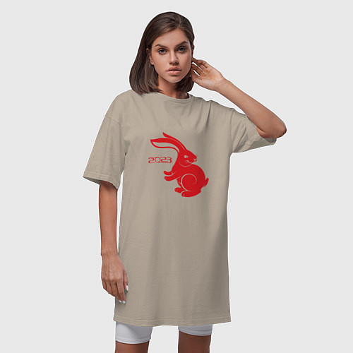Женская футболка-платье Кролик 2023 / Миндальный – фото 3