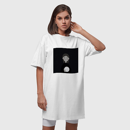 Женская футболка-платье Девочка с луной в руке на фоне звёздного неба / Белый – фото 3