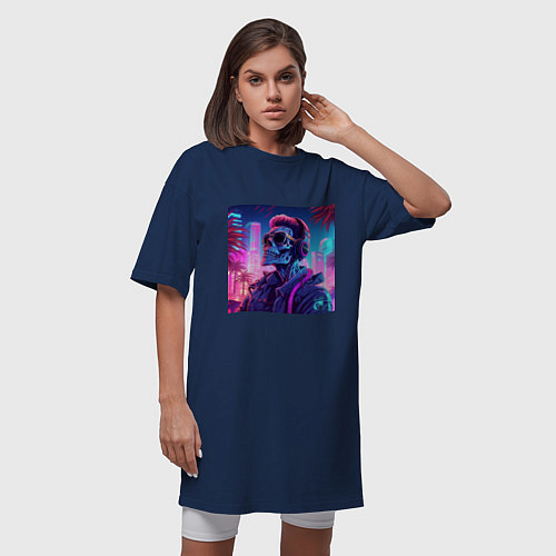 Женская футболка-платье Скелет на фоне неонового города / Тёмно-синий – фото 3