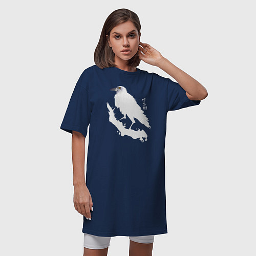 Женская футболка-платье Ворон в снегу / Тёмно-синий – фото 3