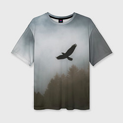 Женская футболка оверсайз Орёл над лесом