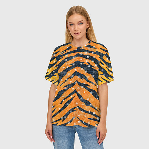 Женская футболка оверсайз Новогодняя шкура тигра / 3D-принт – фото 3