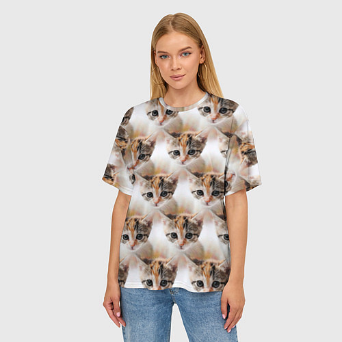 Женская футболка оверсайз Маленький котенок паттерн / 3D-принт – фото 3