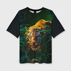 Женская футболка оверсайз Крадущийся тигр в джунглях