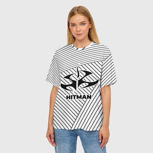Женская футболка оверсайз Символ Hitman на светлом фоне с полосами / 3D-принт – фото 3