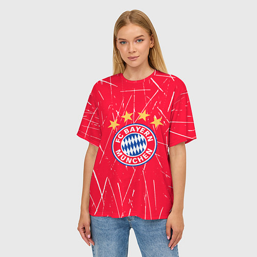 Женская футболка оверсайз Bayern munchen белые царапины на красном фоне / 3D-принт – фото 3