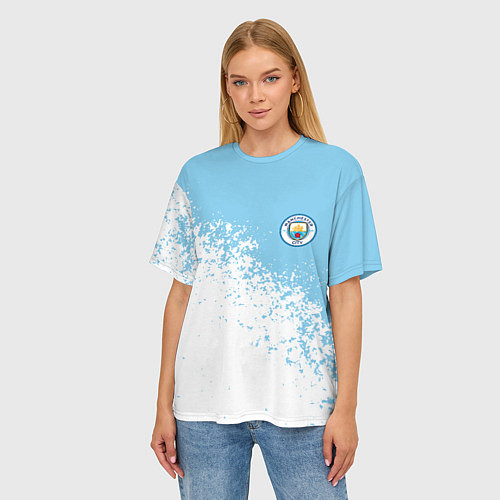 Женская футболка оверсайз Manchester city белые брызги на голубом фоне / 3D-принт – фото 3