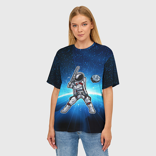 Женская футболка оверсайз Космонавт играет в бейсбол планетой / 3D-принт – фото 3
