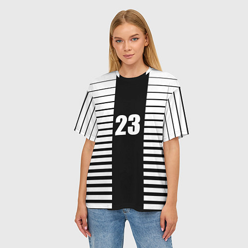 Женская футболка оверсайз Черно белый полосатый фон / 3D-принт – фото 3