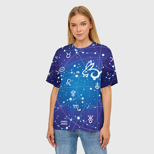 Женская футболка оверсайз Кролик символ 2023 на карте звездного неба / 3D-принт – фото 3