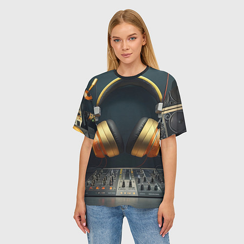 Женская футболка оверсайз Золотые наушники / 3D-принт – фото 3