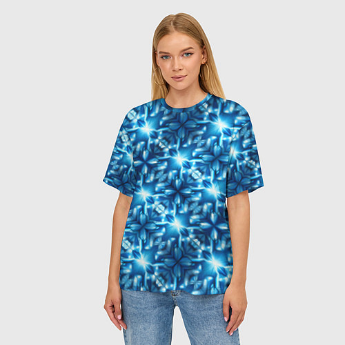 Женская футболка оверсайз Светящиеся голубые цветы / 3D-принт – фото 3