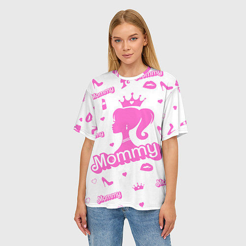 Женская футболка оверсайз Мамочка - силуэт барби: паттерн розовый на белом ф / 3D-принт – фото 3