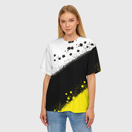 Женская футболка оверсайз Брызги желто-черных красок / 3D-принт – фото 3