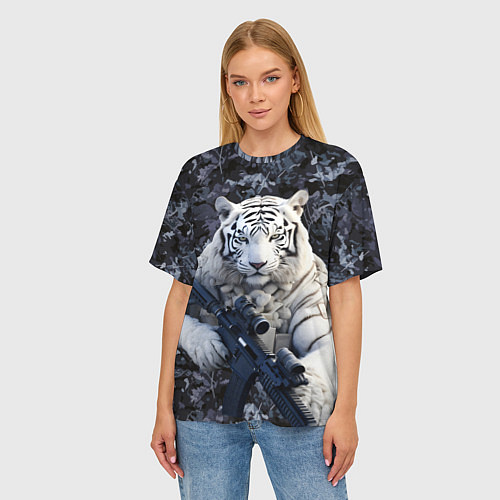 Женская футболка оверсайз Белый тигр солдат / 3D-принт – фото 3