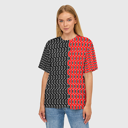 Женская футболка оверсайз Чёрно-красный паттерн с белой обводкой / 3D-принт – фото 3