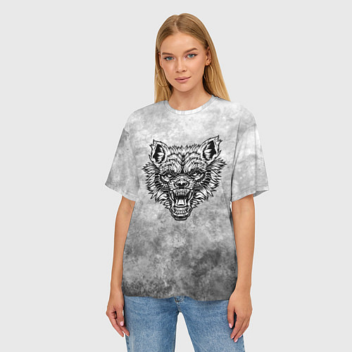 Женская футболка оверсайз Яростный волк на текстурном фоне / 3D-принт – фото 3