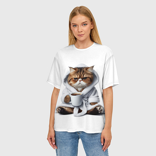 Женская футболка оверсайз Котик в халате и кофе / 3D-принт – фото 3