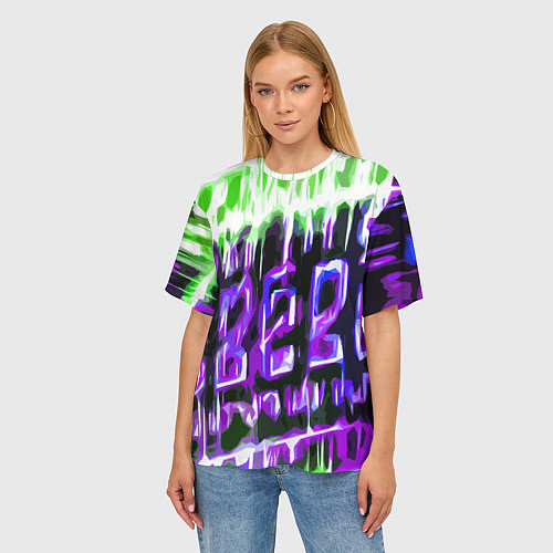 Женская футболка оверсайз Фиолетово-зелёная абстракция на чёрном фоне / 3D-принт – фото 3