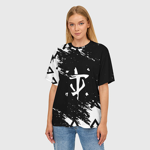 Женская футболка оверсайз Doom палач лого / 3D-принт – фото 3
