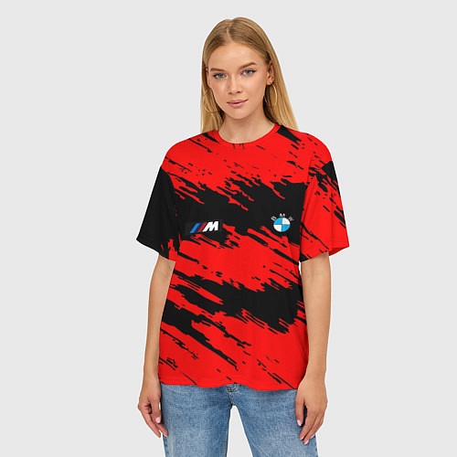 Женская футболка оверсайз BMW красные краски текстура / 3D-принт – фото 3