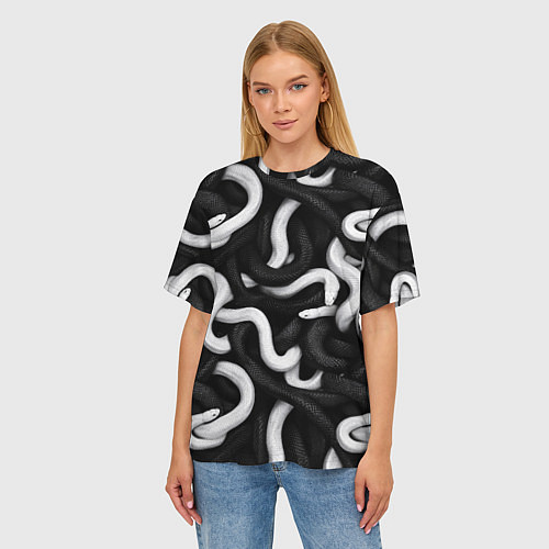 Женская футболка оверсайз Черные и белые змеи / 3D-принт – фото 3
