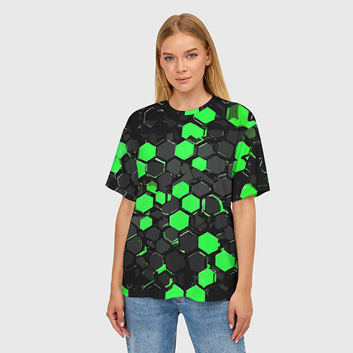 Женская футболка оверсайз Зелёно-серые шестиугольники на чёрном фоне / 3D-принт – фото 3