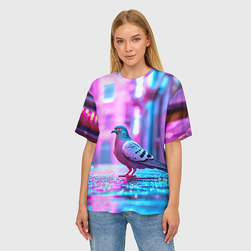 Женская футболка оверсайз Голубь в ярком городе / 3D-принт – фото 3