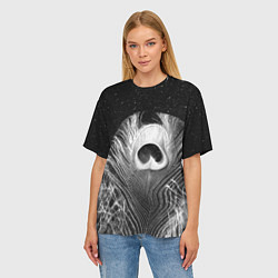Футболка оверсайз женская Изогнутые белые перья павлина - чб иллюстрация, цвет: 3D-принт — фото 2