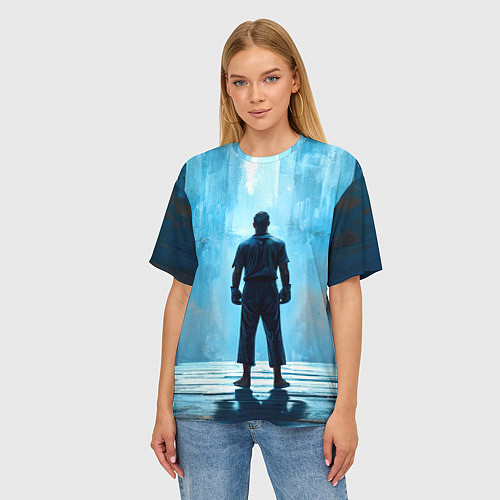 Женская футболка оверсайз Боец крав-мага на синем / 3D-принт – фото 3