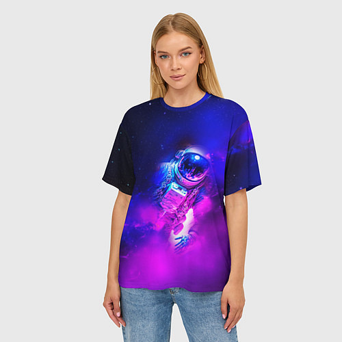 Женская футболка оверсайз Космонавт среди облаков / 3D-принт – фото 3