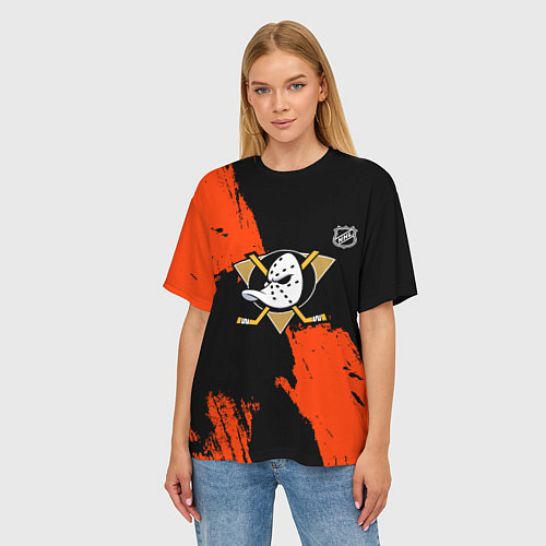Женская футболка оверсайз Анахайм Дакс - оранжевая краска / 3D-принт – фото 3