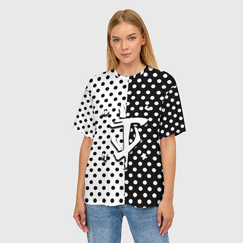 Женская футболка оверсайз Doom точки черно белые / 3D-принт – фото 3