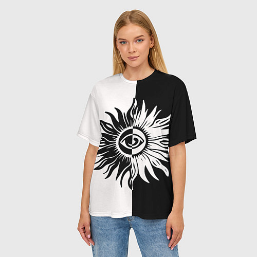 Женская футболка оверсайз Солнце черно-белое / 3D-принт – фото 3