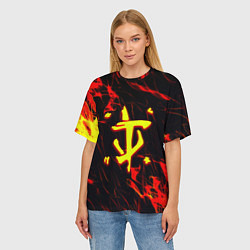 Футболка оверсайз женская Doom огненные искры, цвет: 3D-принт — фото 2