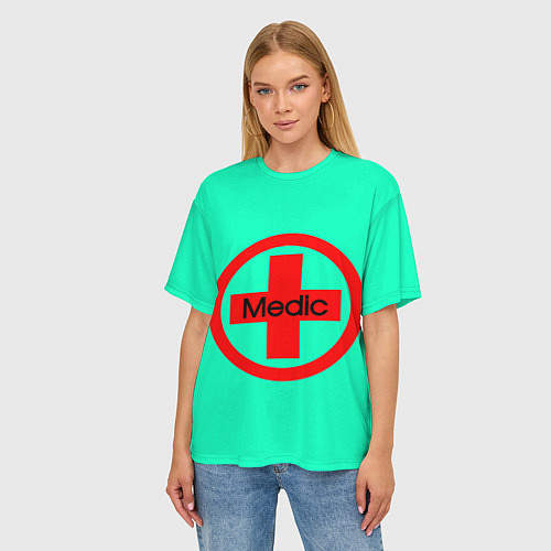 Женская футболка оверсайз Medic / 3D-принт – фото 3