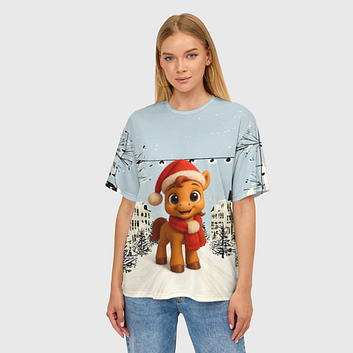 Женская футболка оверсайз Милая новогодняя лошадка с шарфом / 3D-принт – фото 3