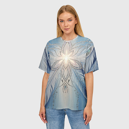 Женская футболка оверсайз Ледяной перьевой орнамент со светом / 3D-принт – фото 3