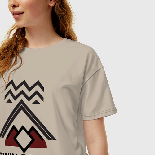 Женская футболка оверсайз Twin Peaks House / Миндальный – фото 3