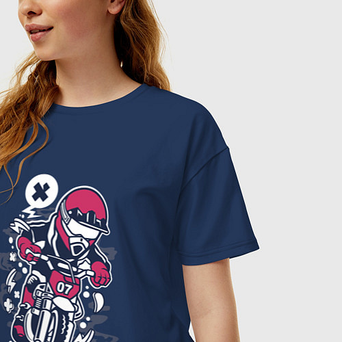 Женская футболка оверсайз Уличный мотоциклист / Тёмно-синий – фото 3