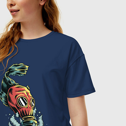 Женская футболка оверсайз Рыба в противогазе / Тёмно-синий – фото 3