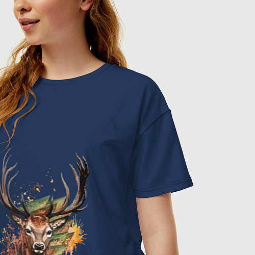Женская футболка оверсайз Красочный олень / Тёмно-синий – фото 3