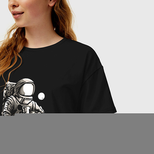 Женская футболка оверсайз Space skateboarding / Черный – фото 3