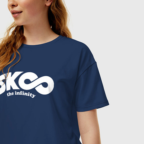 Женская футболка оверсайз На скейте в бесконечность / Тёмно-синий – фото 3