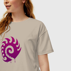 Футболка оверсайз женская Zerg logo Purple, цвет: миндальный — фото 2