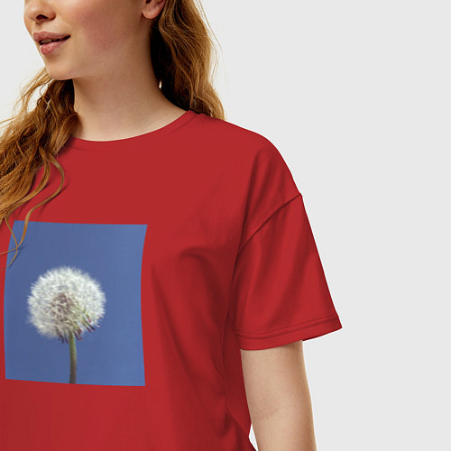 Женская футболка оверсайз Одуванчик на фоне неба / Красный – фото 3