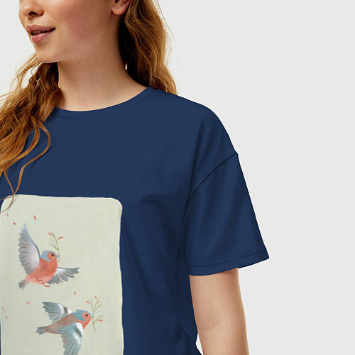 Женская футболка оверсайз Весенние птицы / Тёмно-синий – фото 3